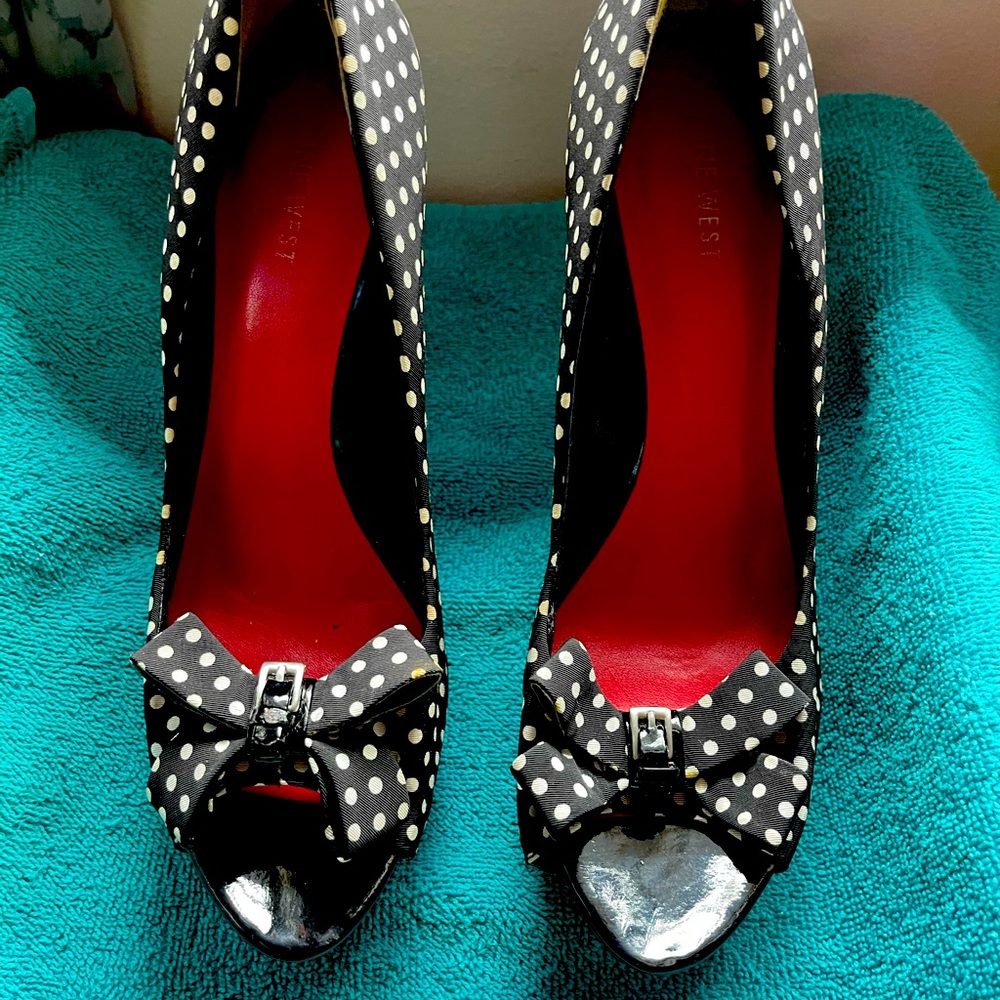 Nine West black with white polkadots, size 10